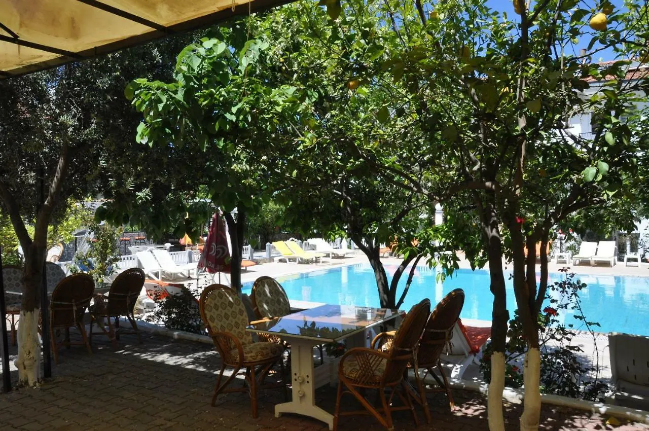 Mese Hotel & Apartments Олудениз